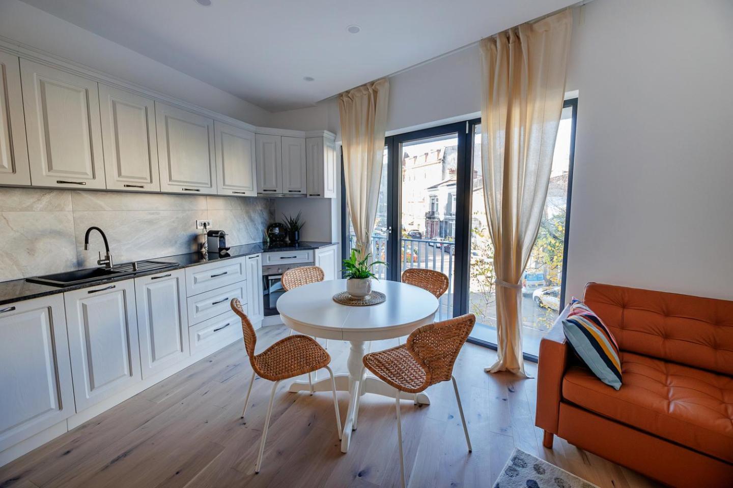 The Corner Luxe Apartment Bucarest Esterno foto