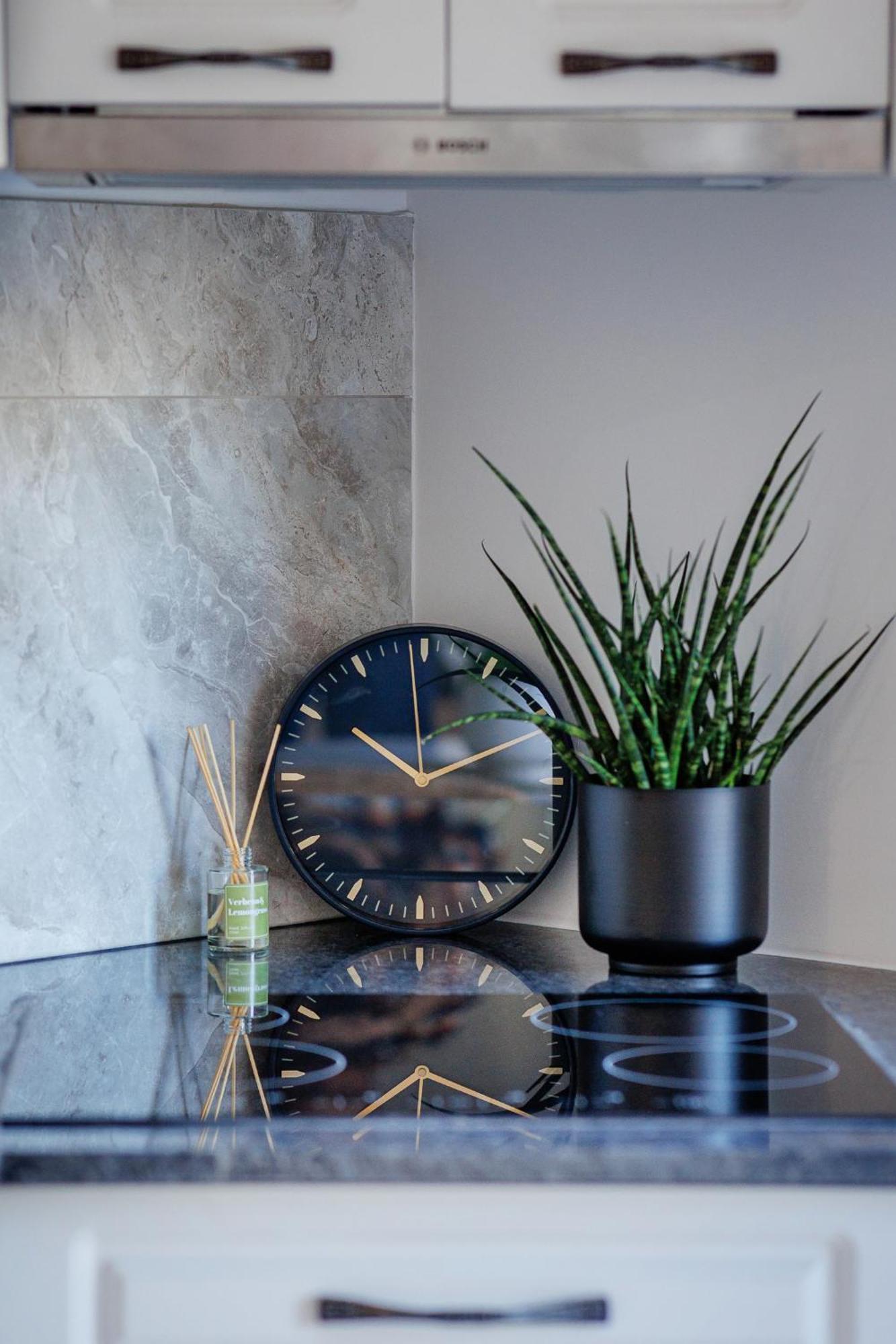 The Corner Luxe Apartment Bucarest Esterno foto