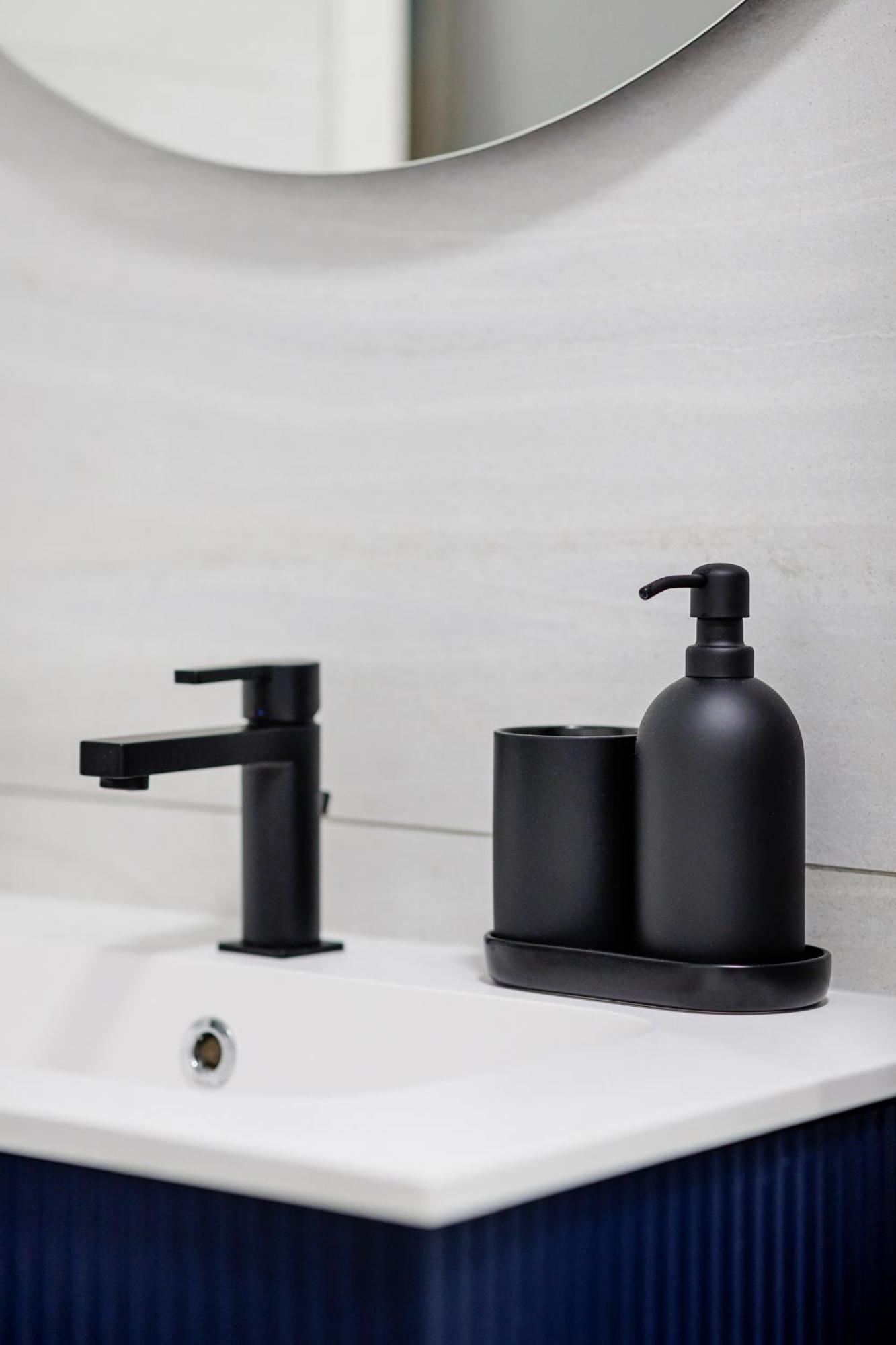 The Corner Luxe Apartment Bucarest Esterno foto