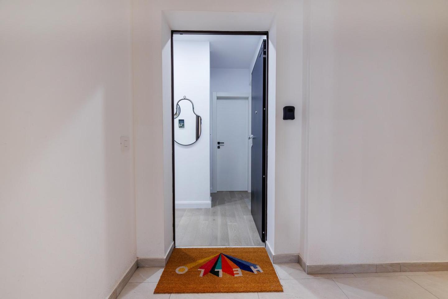The Corner Luxe Apartment Bucarest Esterno foto